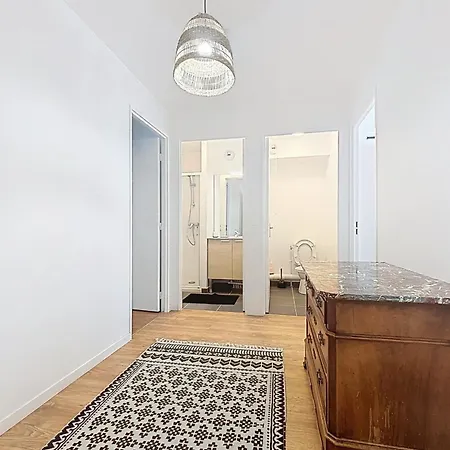 Spacious With Rooftop Montreuil (Seine-Saint-Denis)
