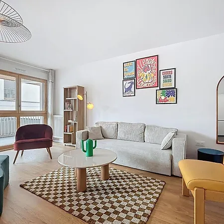 Apartment Spacious With Rooftop