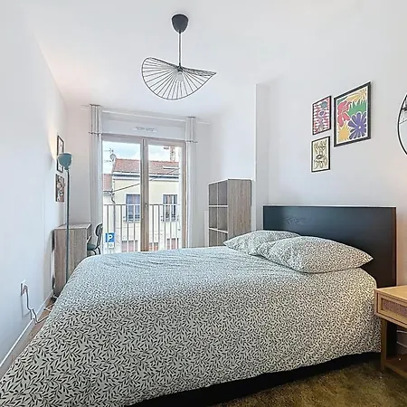 Apartment Spacious With Rooftop