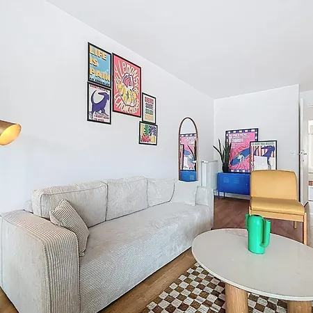 Apartment Spacious With Rooftop Montreuil (Seine-Saint-Denis)