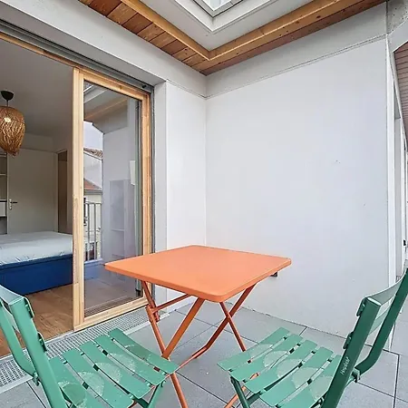 Apartment Spacious With Rooftop