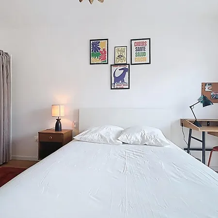 Spacious With Rooftop Apartment *