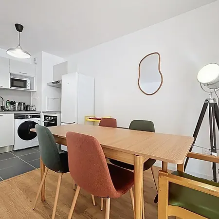 Apartment Spacious With Rooftop *